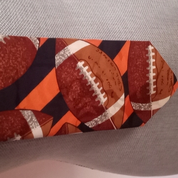 Vintage Tie Robert Talbott ELJO's University of Virginia Football Silk - Picture 10 of 12